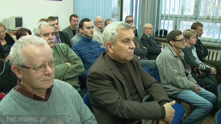 ?Artefakty? wydane po raz drugi. To rocznik literackiej twórczości mielczan