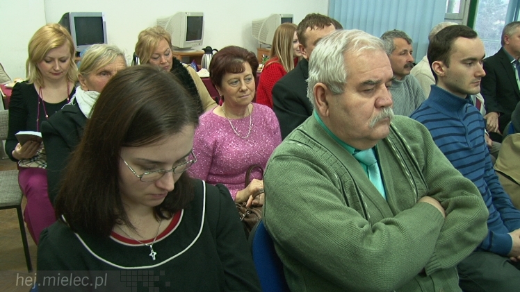 ?Artefakty? wydane po raz drugi. To rocznik literackiej twórczości mielczan