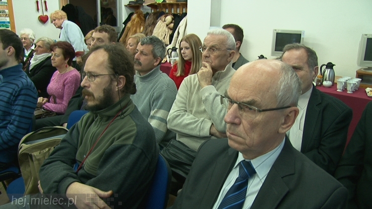 ?Artefakty? wydane po raz drugi. To rocznik literackiej twórczości mielczan