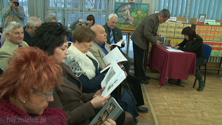 ?Artefakty? wydane po raz drugi. To rocznik literackiej twórczości mielczan