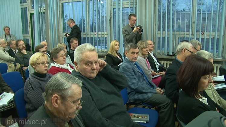 ?Artefakty? wydane po raz drugi. To rocznik literackiej twórczości mielczan