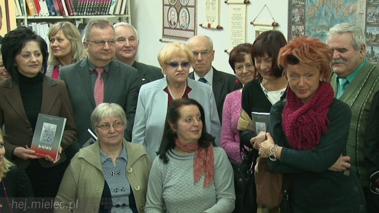 ?Artefakty? wydane po raz drugi. To rocznik literackiej twórczości mielczan