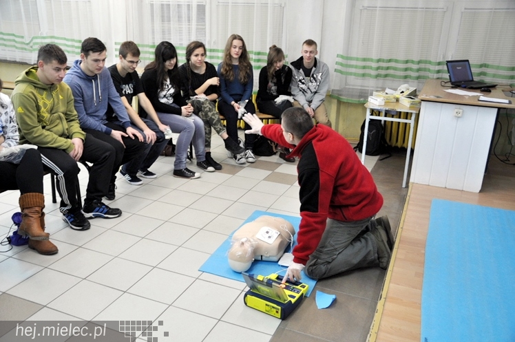 Zimowa Szkoła Pierwszej Pomocy w ZST nie ustaje w działaniu