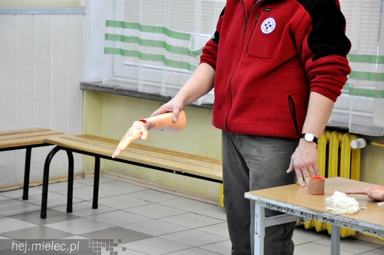 Zimowa Szkoła Pierwszej Pomocy w ZST nie ustaje w działaniu