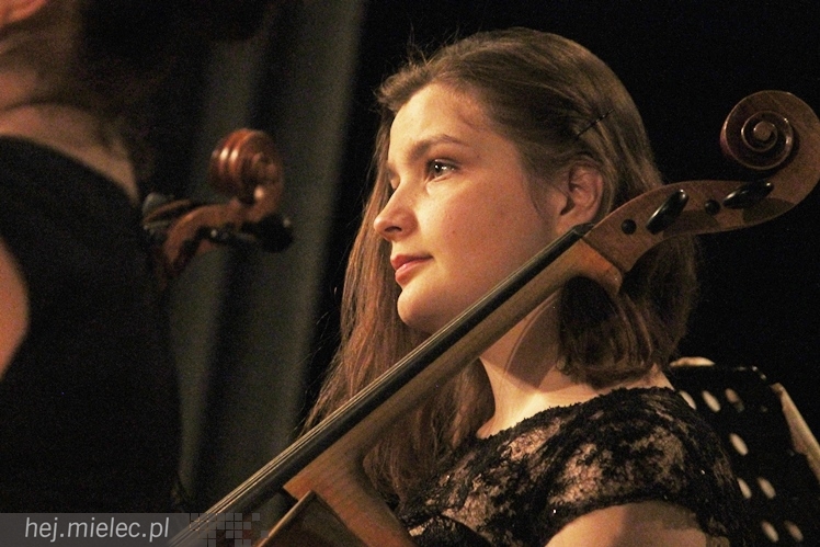 Bach klasycznie i na jazzowo w ramach IX Forum Pianistycznego