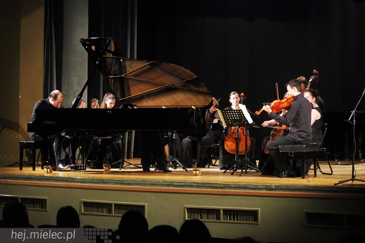 Bach klasycznie i na jazzowo w ramach IX Forum Pianistycznego
