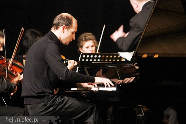 Bach klasycznie i na jazzowo w ramach IX Forum Pianistycznego