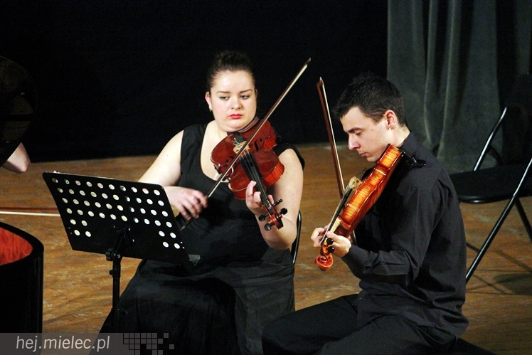 Bach klasycznie i na jazzowo w ramach IX Forum Pianistycznego