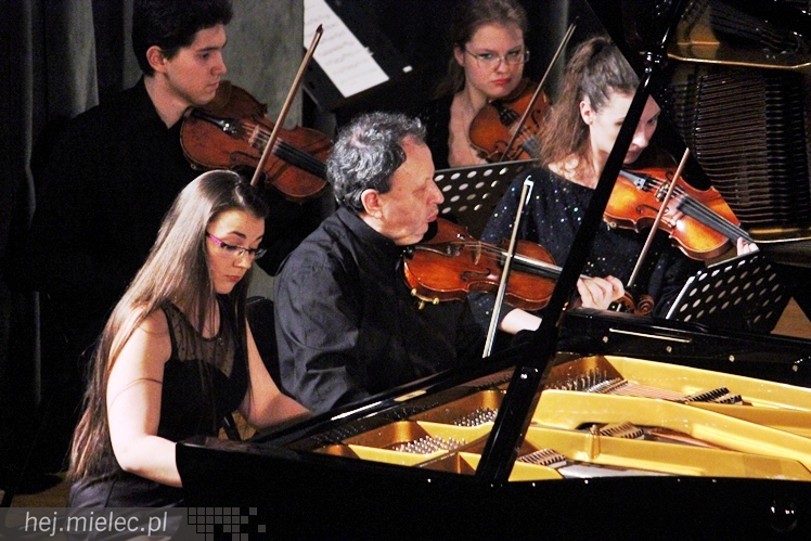 Bach klasycznie i na jazzowo w ramach IX Forum Pianistycznego