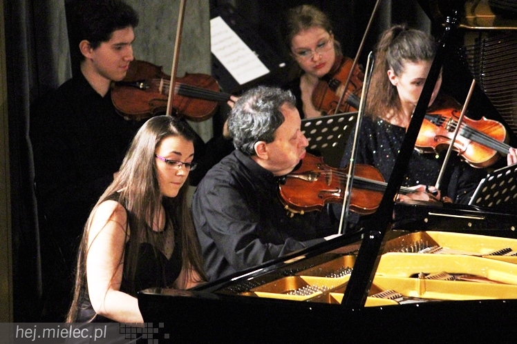 Bach klasycznie i na jazzowo w ramach IX Forum Pianistycznego