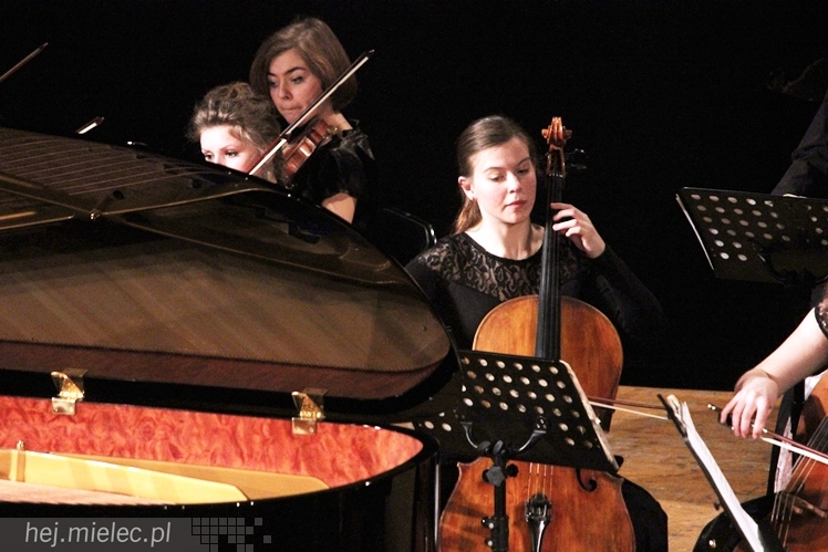 Bach klasycznie i na jazzowo w ramach IX Forum Pianistycznego