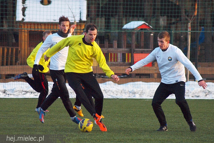 Strzelanina w sparingu Stali Mielec. Trzecioligowa Wierna rozbita