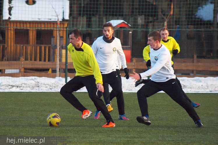 Strzelanina w sparingu Stali Mielec. Trzecioligowa Wierna rozbita