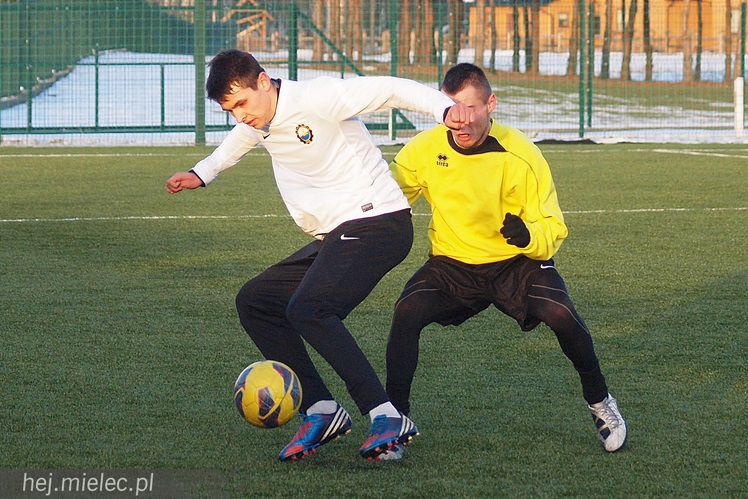 Strzelanina w sparingu Stali Mielec. Trzecioligowa Wierna rozbita