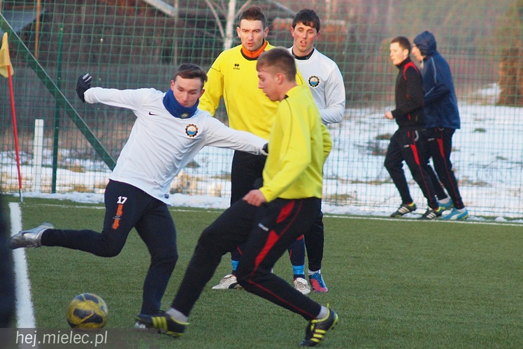 Strzelanina w sparingu Stali Mielec. Trzecioligowa Wierna rozbita
