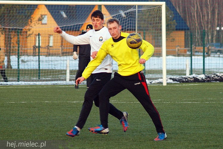 Strzelanina w sparingu Stali Mielec. Trzecioligowa Wierna rozbita