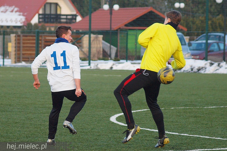 Strzelanina w sparingu Stali Mielec. Trzecioligowa Wierna rozbita