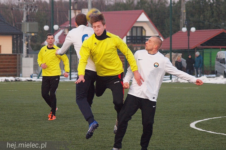 Strzelanina w sparingu Stali Mielec. Trzecioligowa Wierna rozbita