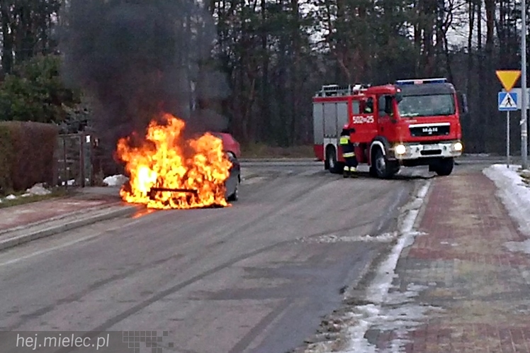 Peugeot zapalił się podczas jazdy