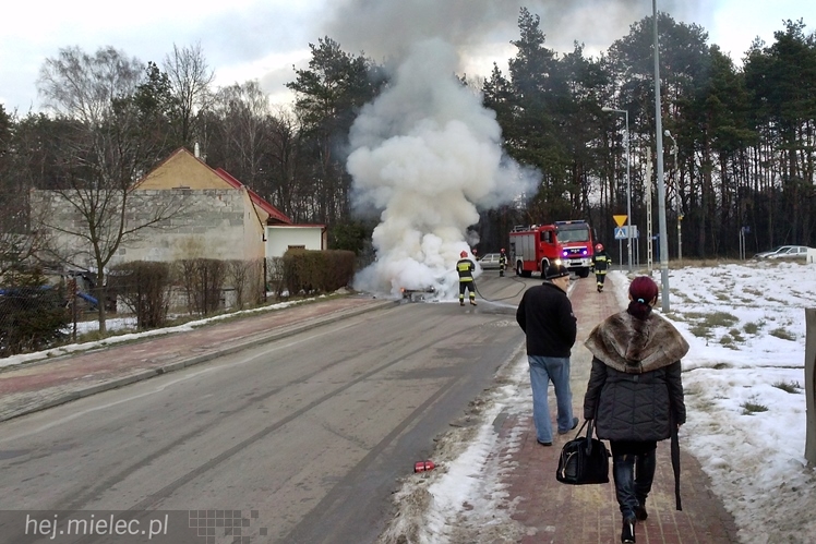 Peugeot zapalił się podczas jazdy