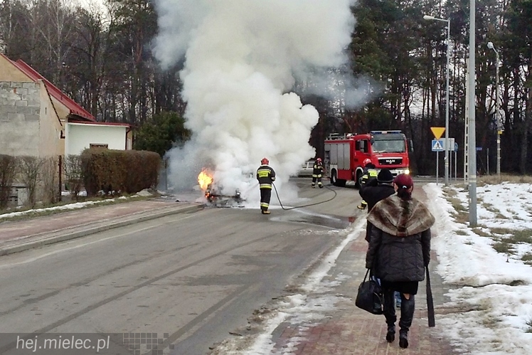 Peugeot zapalił się podczas jazdy