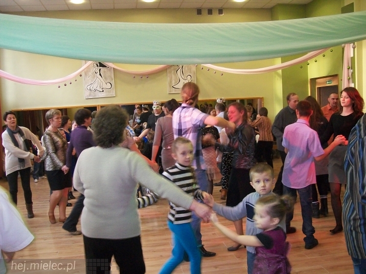 Zabawa karnawałowa dla niepełnosprawnych