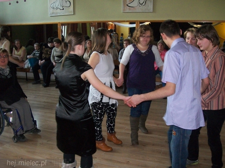 Zabawa karnawałowa dla niepełnosprawnych