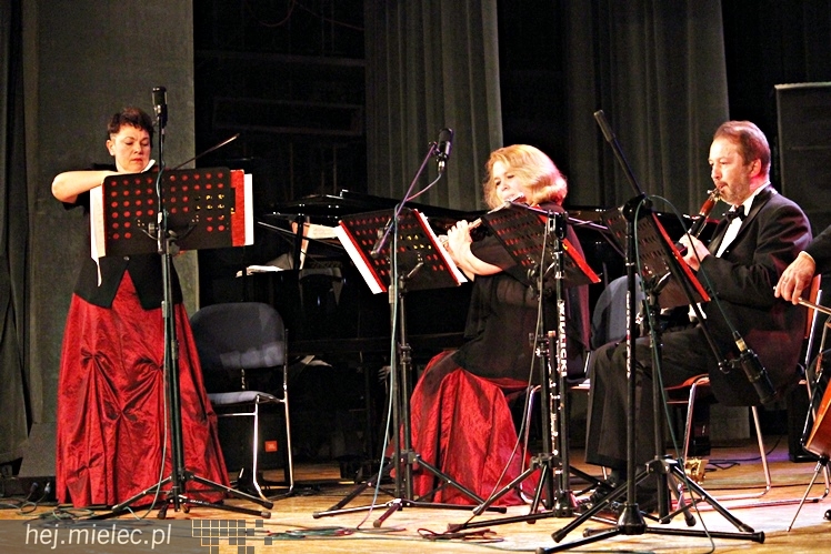 Jaroń gospodarzem operetkowego wieczoru pełnego humoru