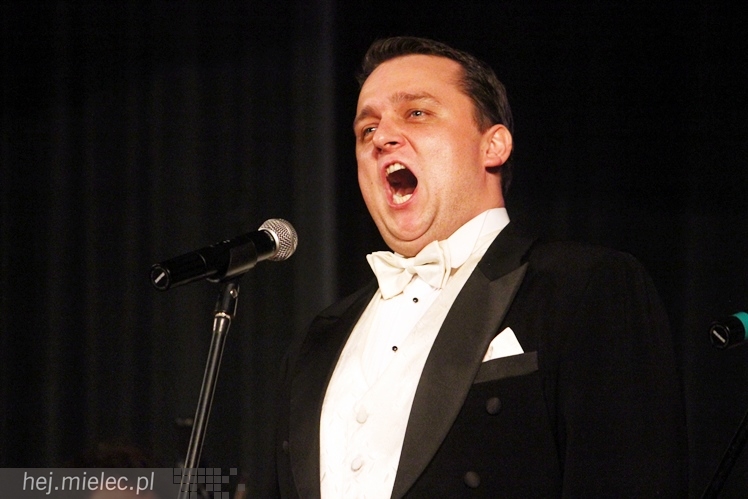 Jaroń gospodarzem operetkowego wieczoru pełnego humoru