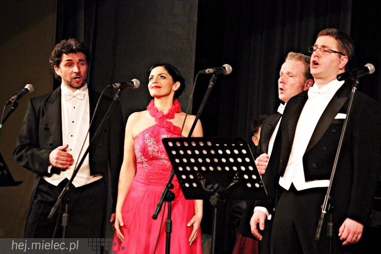 Jaroń gospodarzem operetkowego wieczoru pełnego humoru