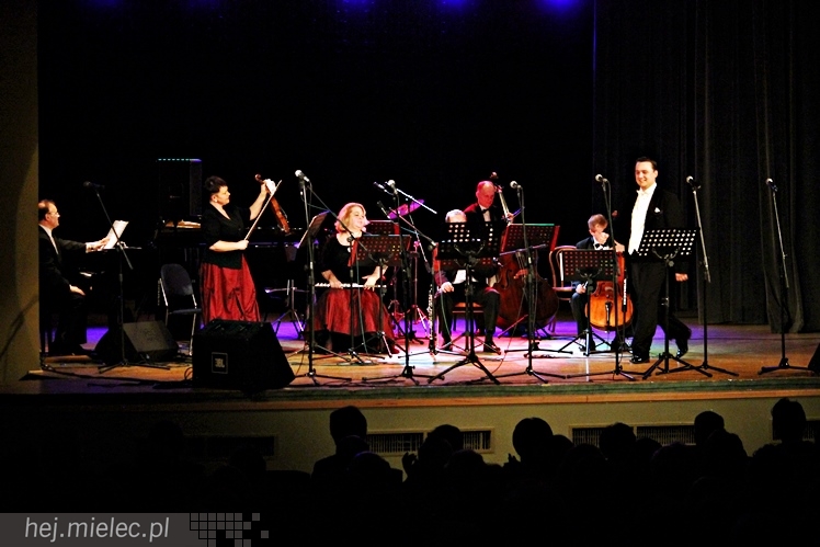 Jaroń gospodarzem operetkowego wieczoru pełnego humoru