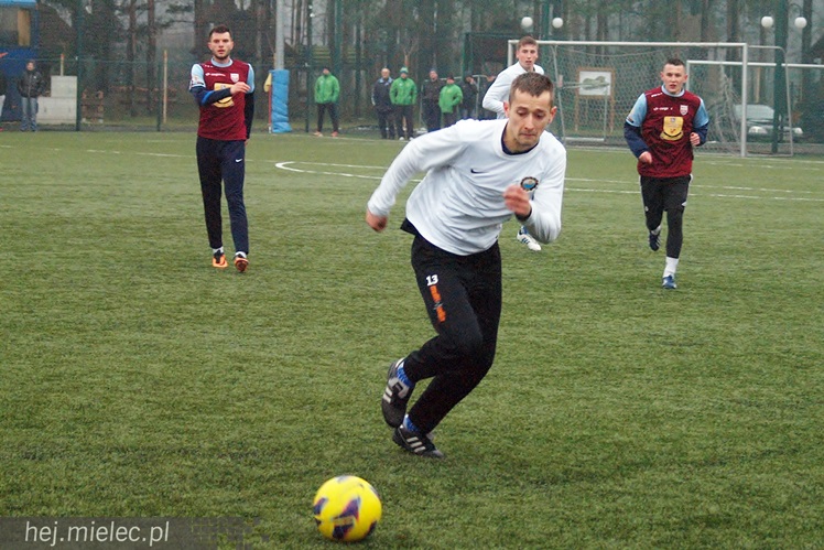 Sparingowa porażka FKS Stali Mielec. Pierwszoligowiec zagrał agresywnie