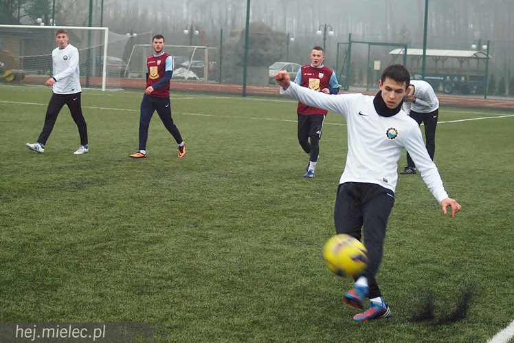 Sparingowa porażka FKS Stali Mielec. Pierwszoligowiec zagrał agresywnie