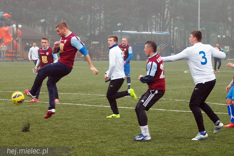 Sparingowa porażka FKS Stali Mielec. Pierwszoligowiec zagrał agresywnie