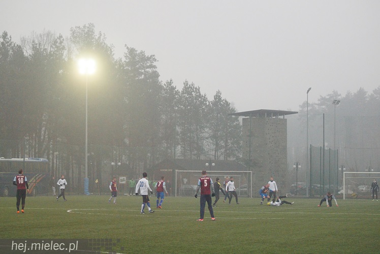 Sparingowa porażka FKS Stali Mielec. Pierwszoligowiec zagrał agresywnie