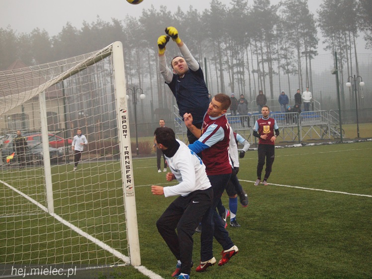 Sparingowa porażka FKS Stali Mielec. Pierwszoligowiec zagrał agresywnie