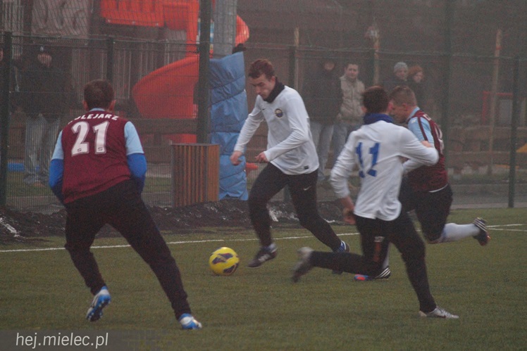 Sparingowa porażka FKS Stali Mielec. Pierwszoligowiec zagrał agresywnie