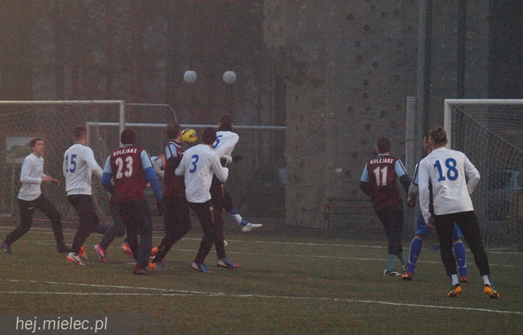 Sparingowa porażka FKS Stali Mielec. Pierwszoligowiec zagrał agresywnie