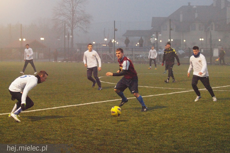Sparingowa porażka FKS Stali Mielec. Pierwszoligowiec zagrał agresywnie