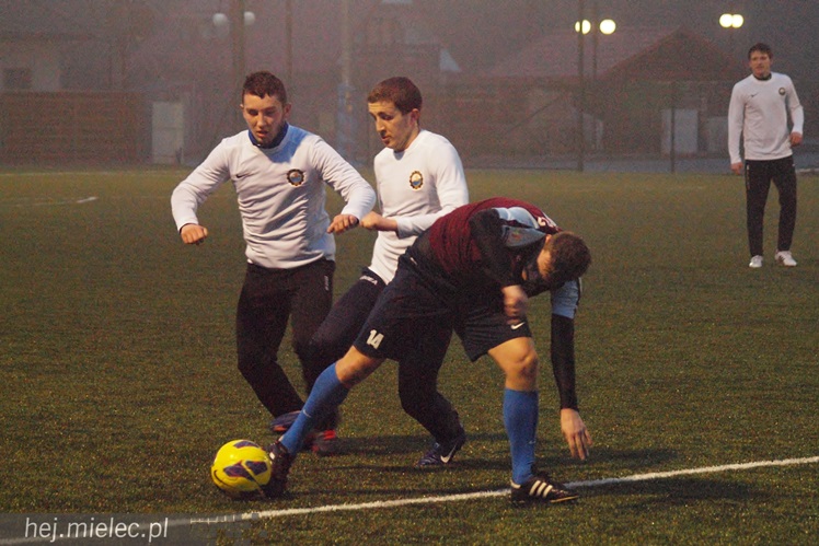 Sparingowa porażka FKS Stali Mielec. Pierwszoligowiec zagrał agresywnie