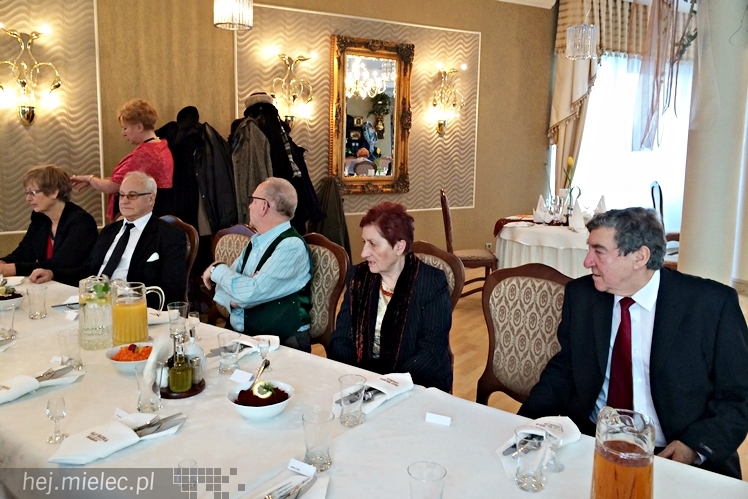 Jak seniorzy celebrują święto zakochanych? Pełną parą!