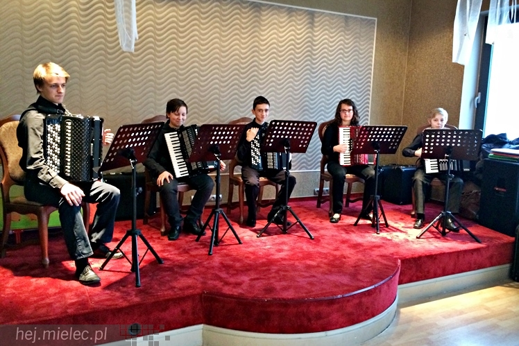 Jak seniorzy celebrują święto zakochanych? Pełną parą!