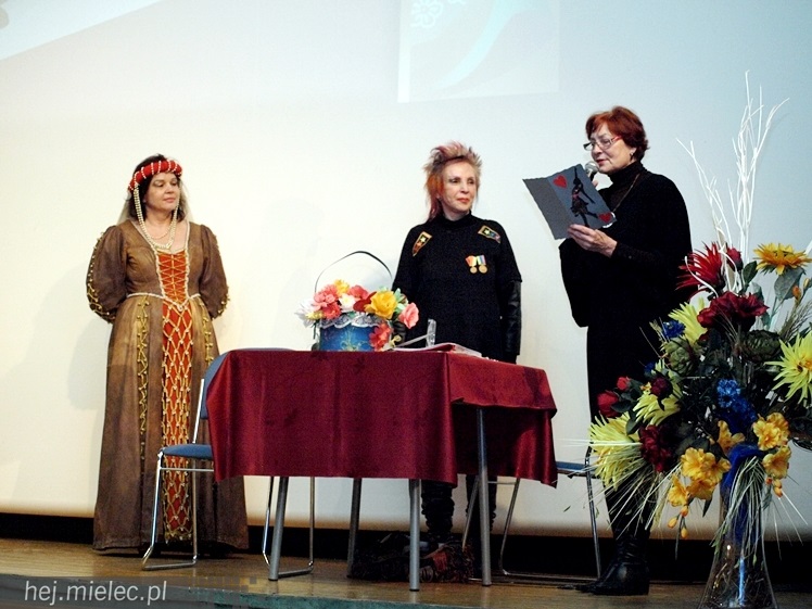 Rady nie od parady z Krystyną Mazurówną. Odwiedziła mielecki UTW