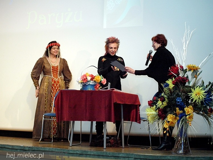 Rady nie od parady z Krystyną Mazurówną. Odwiedziła mielecki UTW