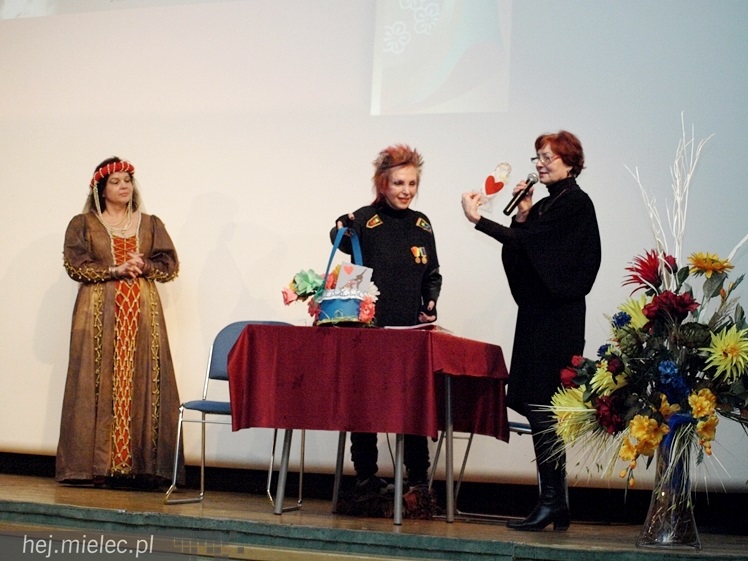 Rady nie od parady z Krystyną Mazurówną. Odwiedziła mielecki UTW