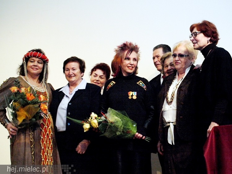 Rady nie od parady z Krystyną Mazurówną. Odwiedziła mielecki UTW