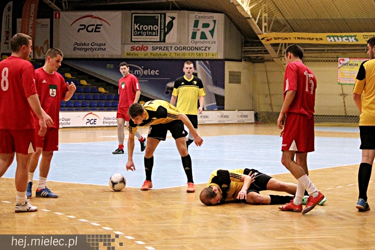 Piłkarski Turniej Halowy - Derby Mielca 2014 - cz. III