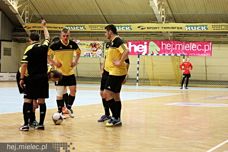 Piłkarski Turniej Halowy - Derby Mielca 2014 - cz. III