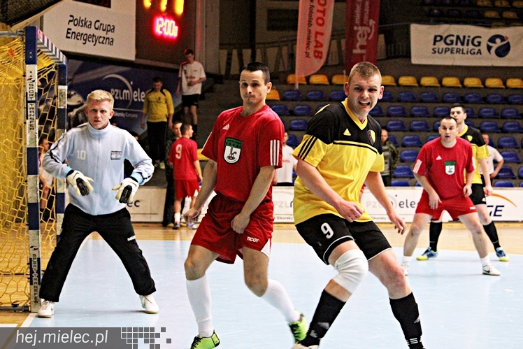 Piłkarski Turniej Halowy - Derby Mielca 2014 - cz. III