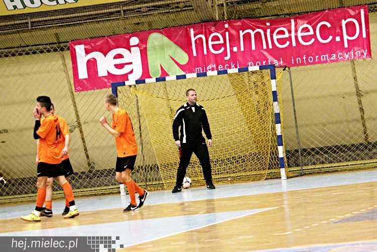 Piłkarski Turniej Halowy - Derby Mielca 2014 - cz. III
